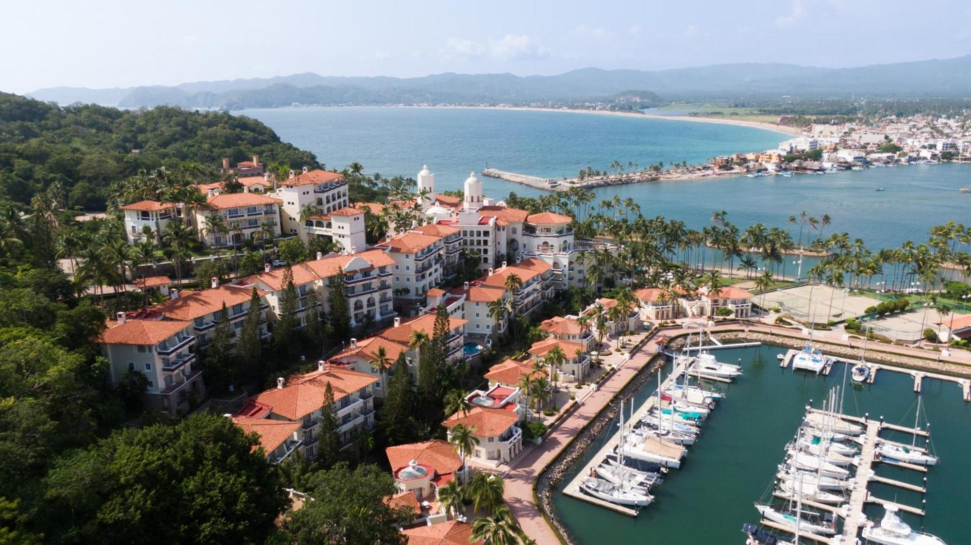Grand Isla Navidad Golf & Spa Resort With Marina Barra de Navidad Eksteriør bilde Marina at Marina Bay