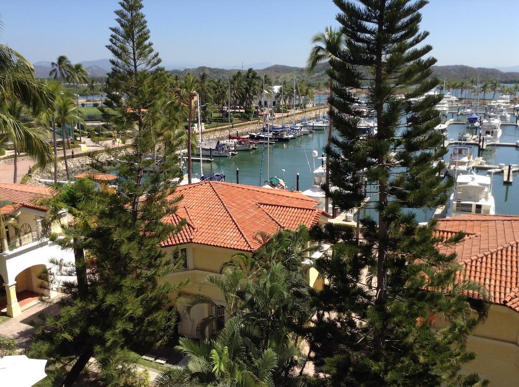 Grand Isla Navidad Golf & Spa Resort With Marina Barra de Navidad Eksteriør bilde La Paz Marina